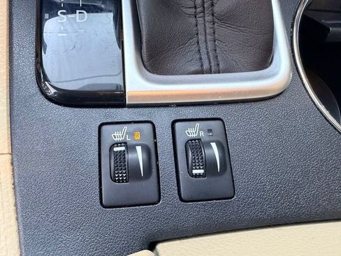 Used 2014 Toyota Highlander XLE AWD/4WD image 26