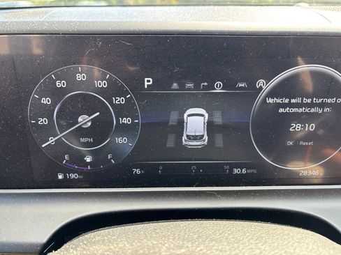 Used 2024 Kia Seltos S AWD/4WD image 11