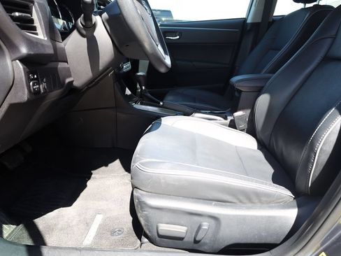 Used 2014 Toyota Corolla LE Premium w/ Driver Convenience Package FWD image 11