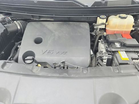 Used 2018 Chevrolet Traverse LT FWD image 30