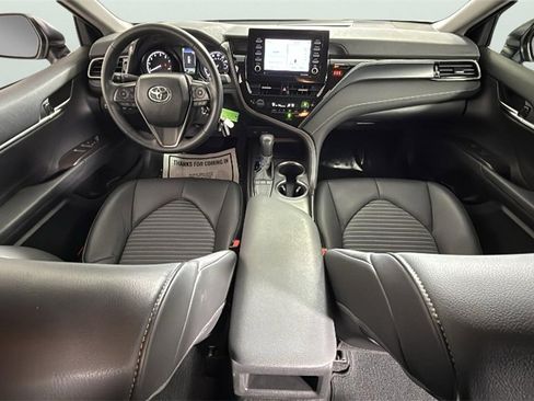 Used 2024 Toyota Camry SE image 30