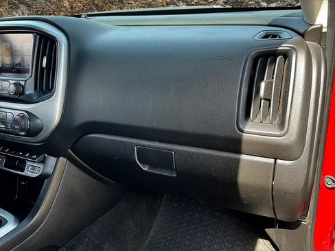 Used 2018 Chevrolet Colorado ZR2 image 15