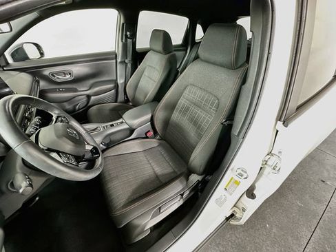 Certified 2024 Honda HR-V Sport image 27