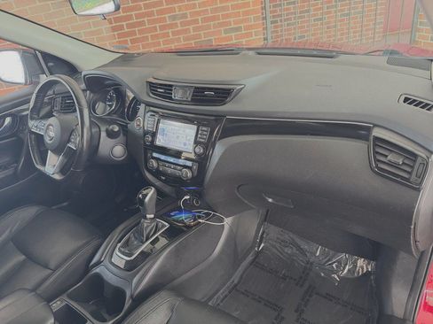 Used 2018 Nissan Rogue Sport SL AWD/4WD image 24