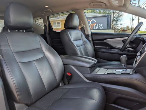 Used 2017 Nissan Murano SV FWD image 37