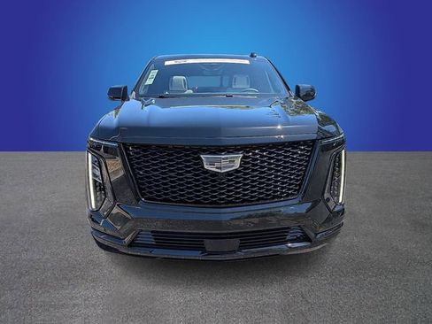 Certified 2025 Cadillac Escalade Sport Platinum w/ LPO, ONYX Package AWD/4WD image 8