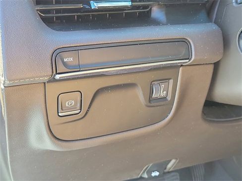 Certified 2021 Cadillac Escalade Premium Luxury image 25