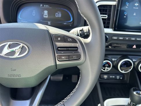 New 2025 Hyundai Venue Limited image 26