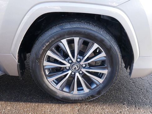 Used 2022 Lexus LX 600 600 Premium w/ Appearance Package image 8