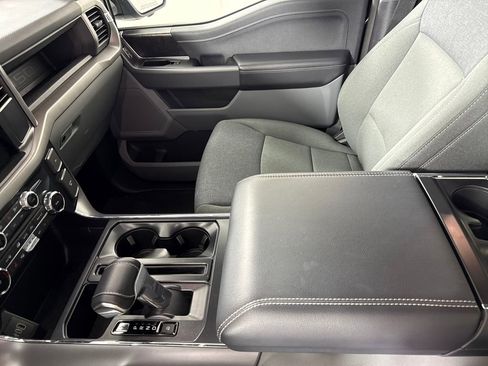 Used 2025 Ford F150 Lightning XLT image 18