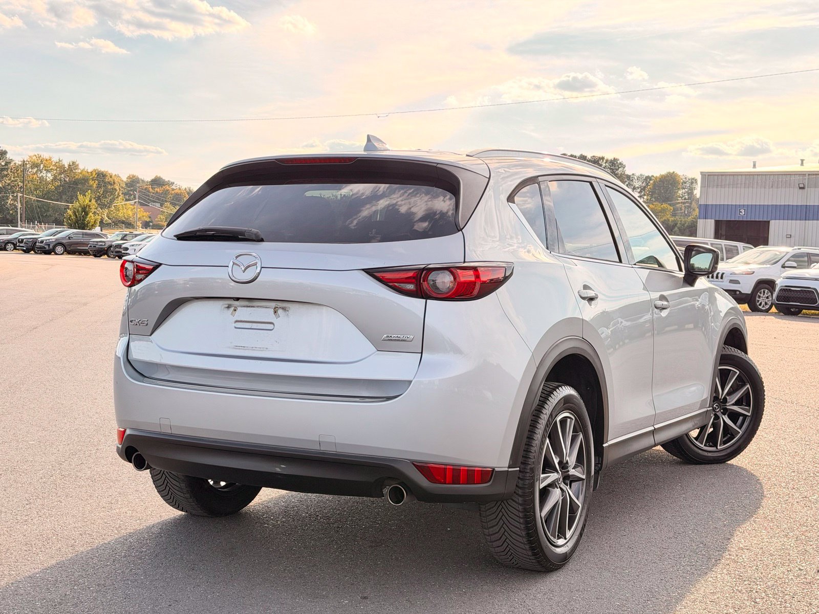 Used 2017 MAZDA CX-5 Grand Touring w/ Premium Package FWD image 6