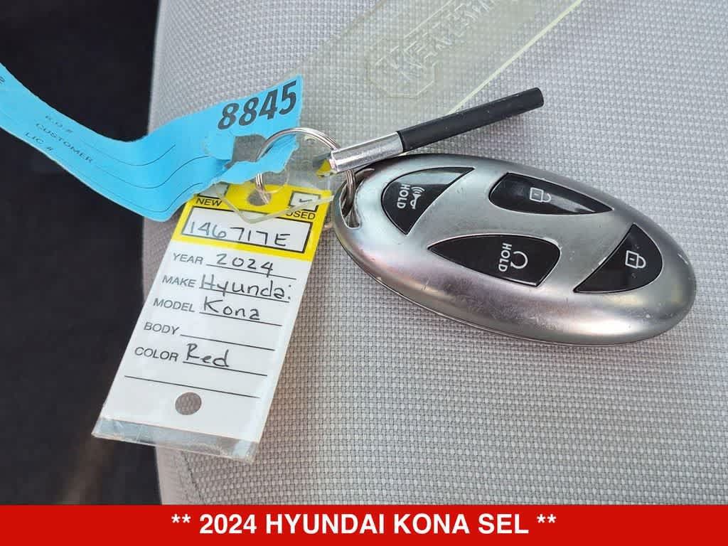 Used 2024 Hyundai Kona SEL AWD/4WD image 32