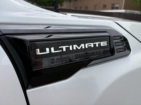 Used 2025 GMC Sierra 2500 Denali Ultimate AWD/4WD image 4