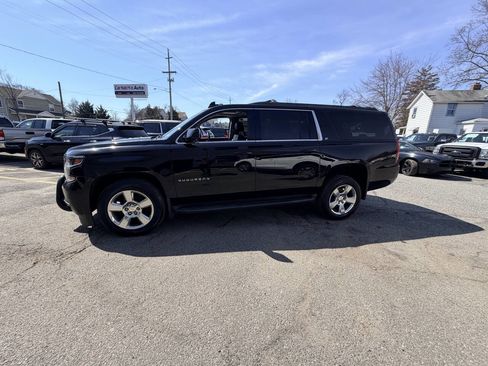 Used 2016 Chevrolet Suburban LT image 20