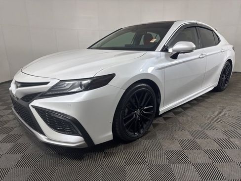 Used 2021 Toyota Camry XSE w/ Navigation Package image 8