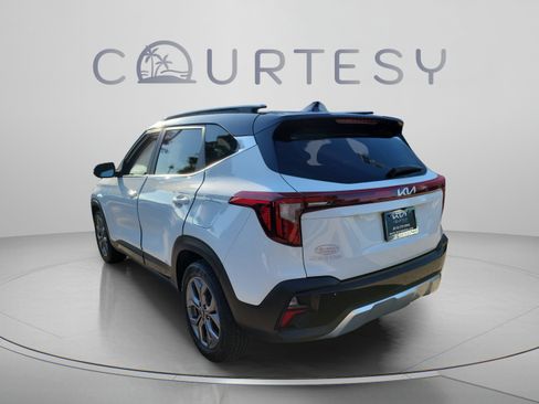 Certified 2024 Kia Seltos S FWD image 2