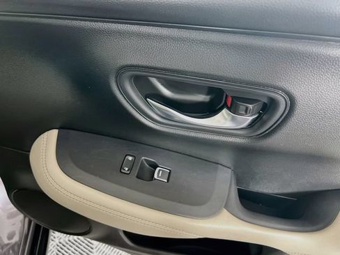 Used 2023 Honda HR-V EX-L image 31