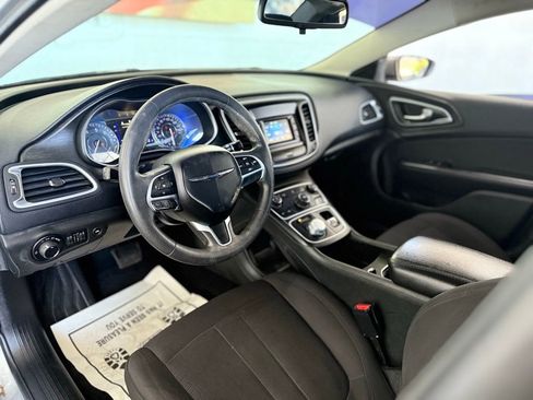 Used 2015 Chrysler 200 Limited image 19