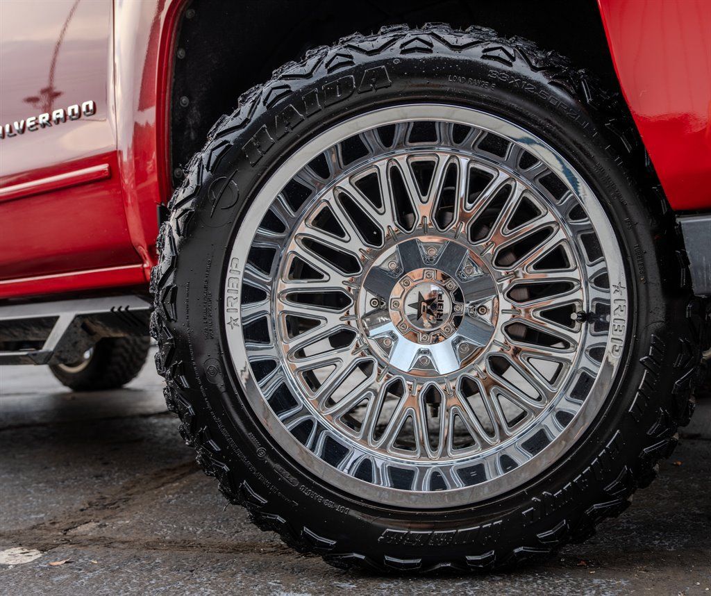 Used 2018 Chevrolet Silverado 1500 LT w/ All Star Edition AWD/4WD image 13