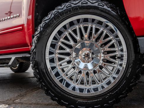 Used 2018 Chevrolet Silverado 1500 LT w/ All Star Edition image 13