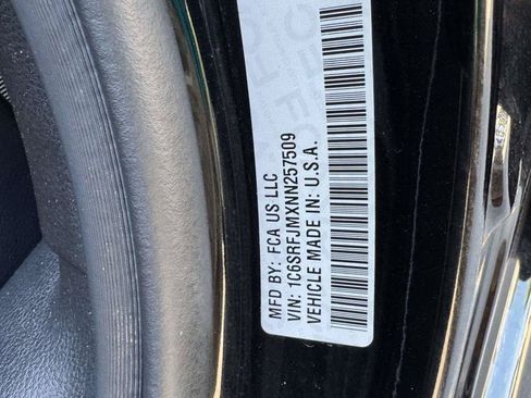 Used 2022 RAM 1500 Laramie AWD/4WD image 31