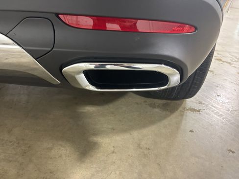 Used 2025 Mercedes-Benz GLE 450e 4MATIC image 7