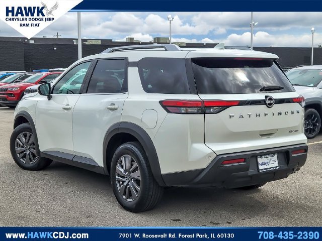 Used 2024 Nissan Pathfinder SV AWD/4WD image 7