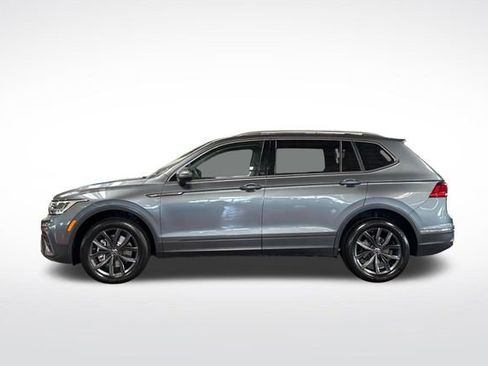 Certified 2023 Volkswagen Tiguan SE FWD image 9
