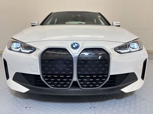 Used 2023 BMW i4 eDrive40 w/ Premium Package image 6