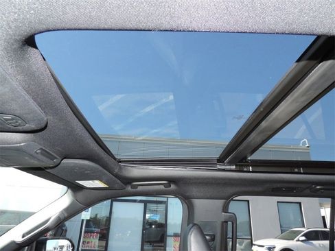 Used 2021 Ford Expedition XLT image 9