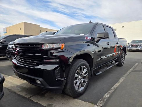 Certified 2022 Chevrolet Silverado 1500 RST image 1