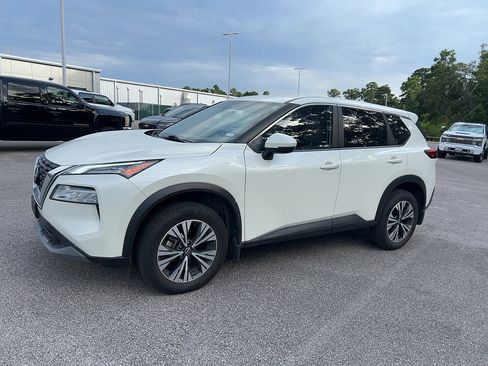 Used 2022 Nissan Rogue SV FWD image 6