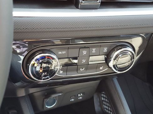 New 2026 Chevrolet TrailBlazer LT w/ Convenience Package AWD/4WD image 31