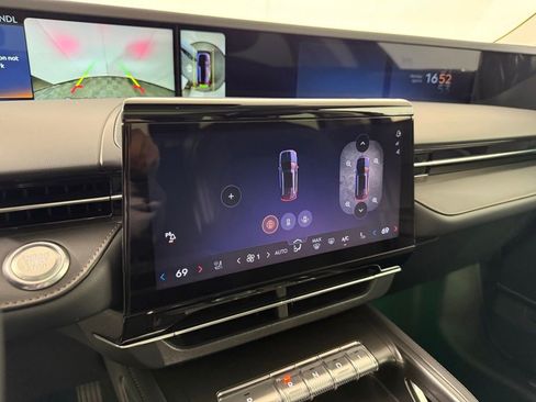 New 2026 Lincoln Nautilus Premier w/ Equipment Group 102A image 40