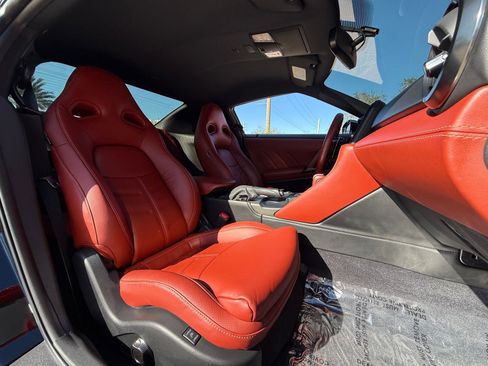 Used 2023 Nissan GT-R Premium w/ Premium Interior Package image 16