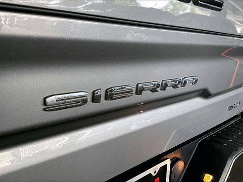 Used 2023 GMC Sierra 1500 SLT AWD/4WD image 9