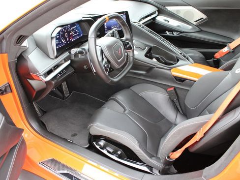 Used 2021 Chevrolet Corvette Stingray Premium Cpe w/ Z51 Performance Package RWD image 8