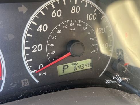 Used 2010 Toyota Corolla LE FWD image 10