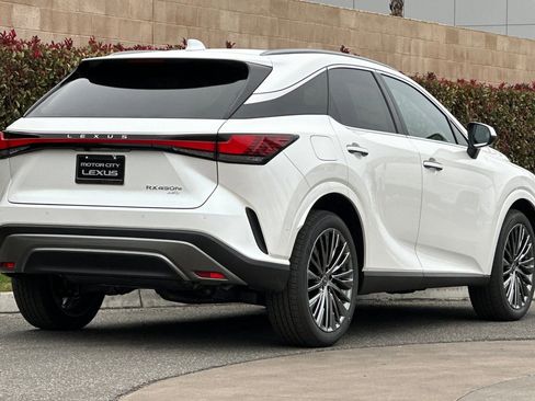 New 2026 Lexus RX 450h AWD image 4