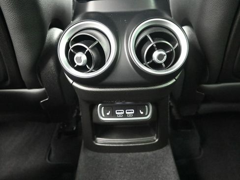 Used 2023 Alfa Romeo Stelvio AWD image 19