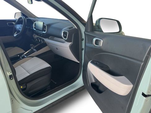 New 2026 Hyundai Venue SEL FWD image 7