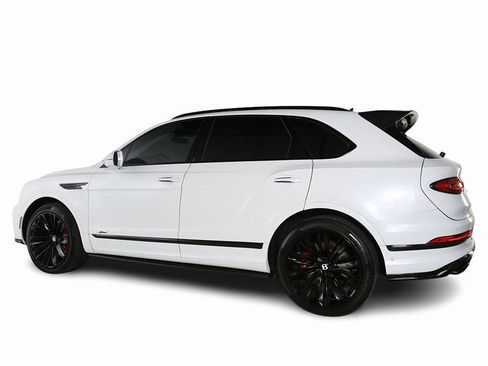 Used 2023 Bentley Bentayga Speed image 12