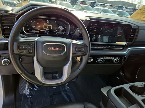Used 2024 GMC Sierra 1500 SLT image 35