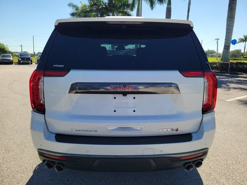 Used 2023 GMC Yukon AT4 w/ AT4 Premium Plus Package AWD/4WD image 3