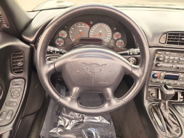 Used 2001 Chevrolet Corvette Convertible w/ Preferred Equipment Group2 RWD image 32