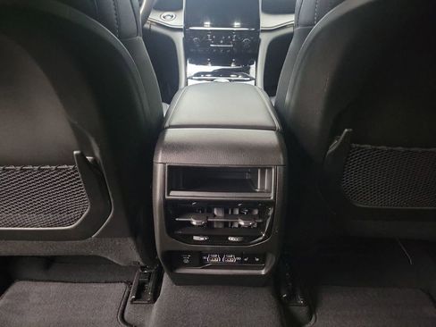 Used 2024 Jeep Grand Cherokee Limited 4xe AWD/4WD image 23
