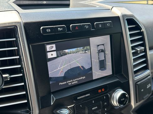 Certified 2019 Ford F250 Platinum w/ Platinum Ultimate Package AWD/4WD image 15