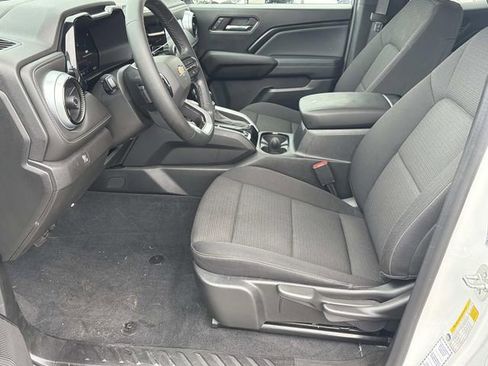 Used 2024 Chevrolet Colorado LT w/ LT Convenience Package RWD image 17