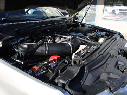 Used 2017 Ford F250 Platinum w/ Platinum Ultimate Package image 35