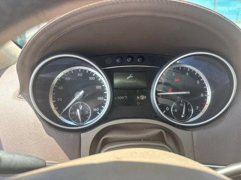 Used 2011 Mercedes-Benz GL 450 4MATIC image 18